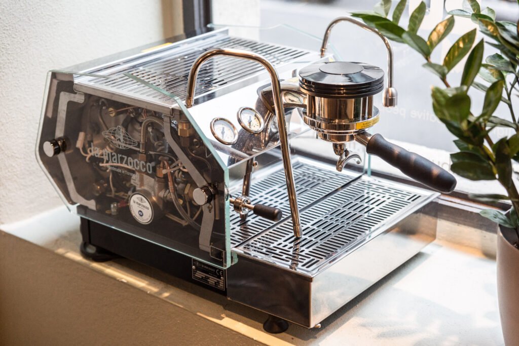 Machine La Marzocco GS3 (distributeur BRÉMART)