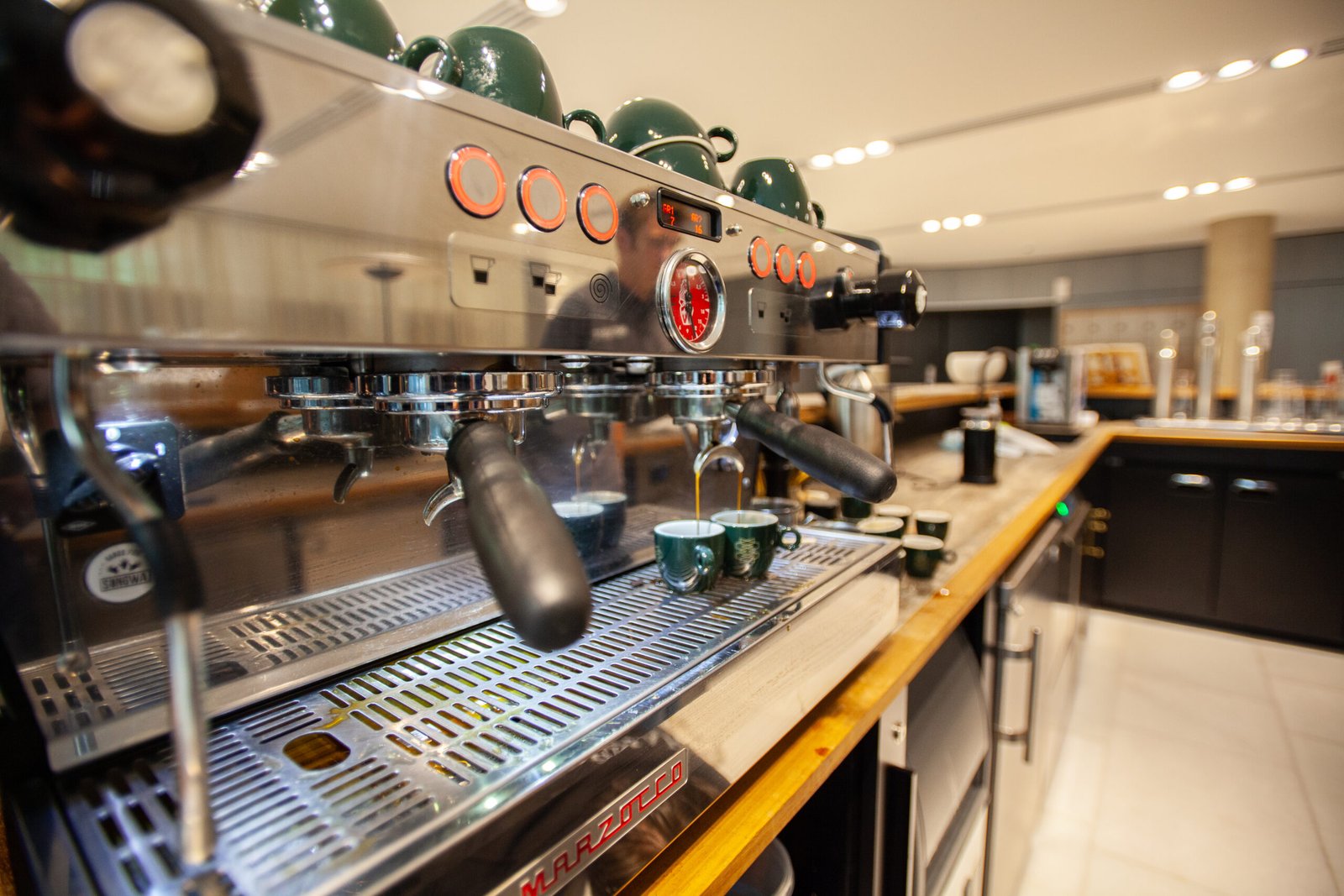 Installation La Marzocco chez WELKIN & MERAKI, Paris (BRÉMART)
