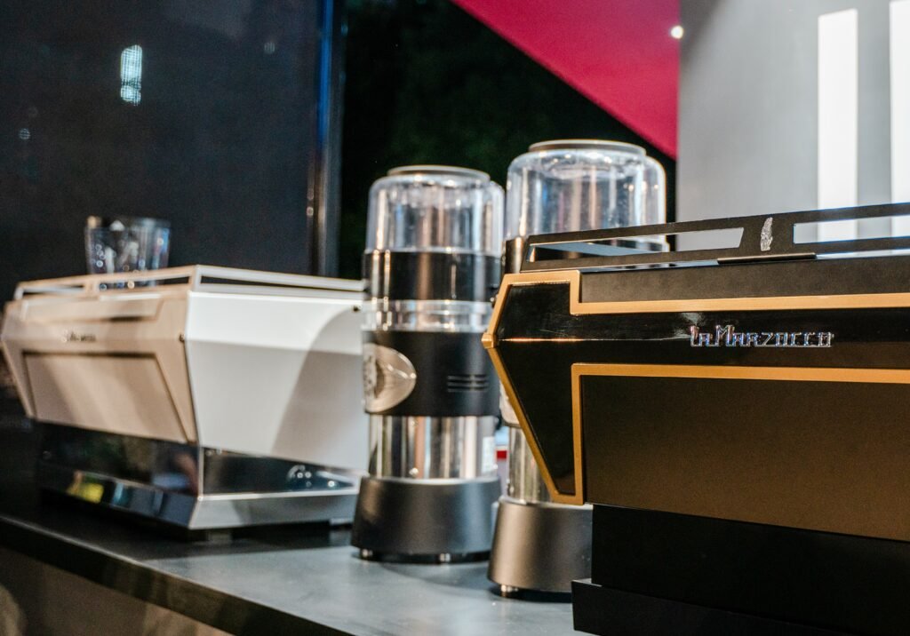 Machine La Marzocco KB90 (distributeur BRÉMART)