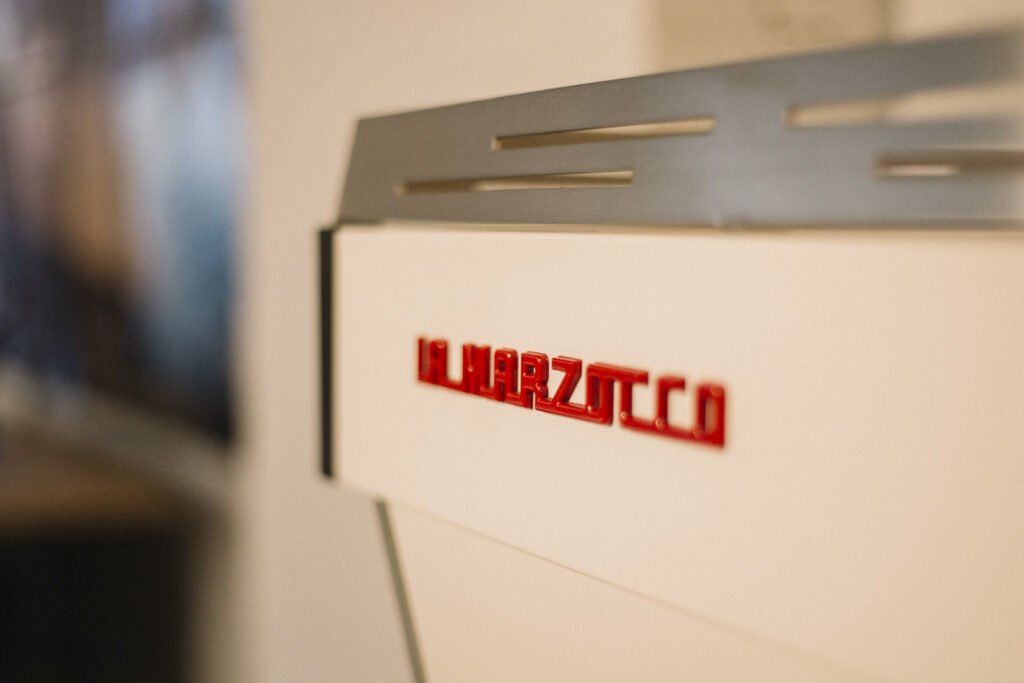 Machine La Marzocco linea PB (distributeur BRÉMART)